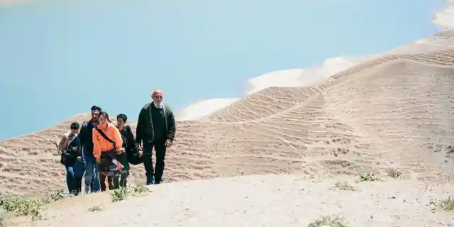 2007_ToTheEndsOfTheEarth_01