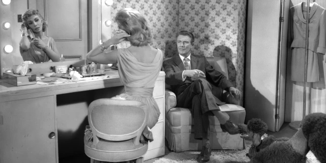 2409_Designing_Woman_03