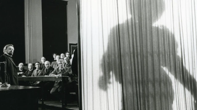 2509_TheElephantMan_04
