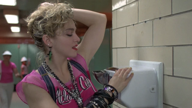 2510_DesperatelySeekingSusan_02