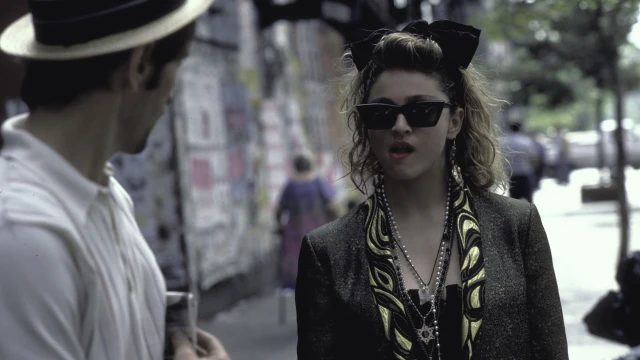 2510_DesperatelySeekingSusan_08