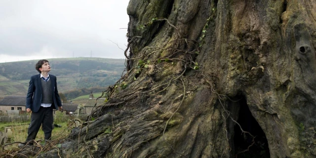 2512_AMonsterCalls_02