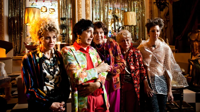 2603_LaurenceAnyways_05