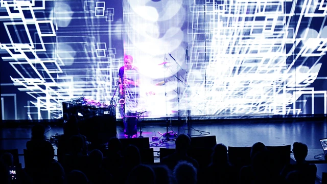 2604_TippingPoint_05