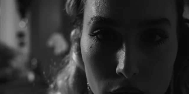 2609_OneWomanFilm