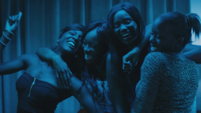 2611_Girlhood_02