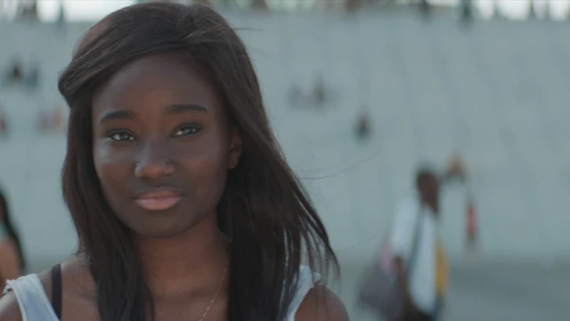 2611_Girlhood_04